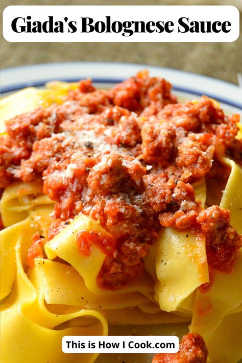 This simple and classic Bolognese pasta sauce from Giada is easy to make and so rewarding. Who doesn't love a big bowl of meat sauce over pasta? #bolognesesaucegiada #bolognesesauceeasy #bolognesesaucemarcellahazan #bolognesesaucerecipe Bolognese Sauce Giada, Classic Bolognese, Bolognese Sauce Authentic, Best Bolognese Sauce, Homemade Bolognese Sauce, Ragu Bolognese, Bolognese Pasta, Giada De Laurentiis Recipes, Bolognese Sauce Recipe