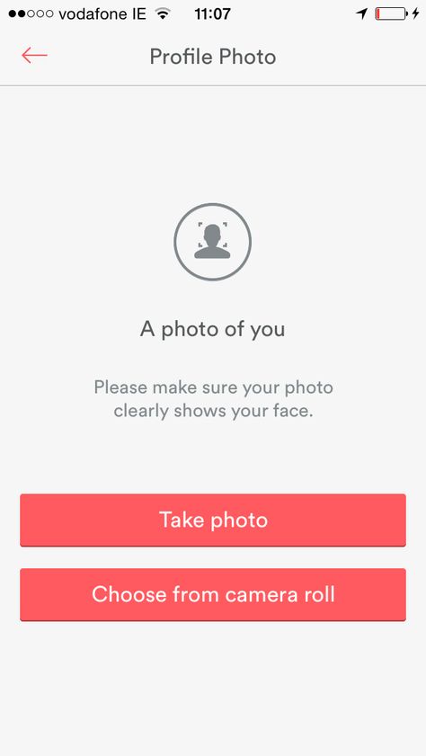 Screen to take a photo of yourself. Option to take the photo or upload from camera roll. Photo Upload Ui, Upload Image Ui Design, Corporate Gowns, Vintage App, Ux Design Mobile, Ui Design Mobile, Quotes Photo, Ios Ui, Mobile Ui Design