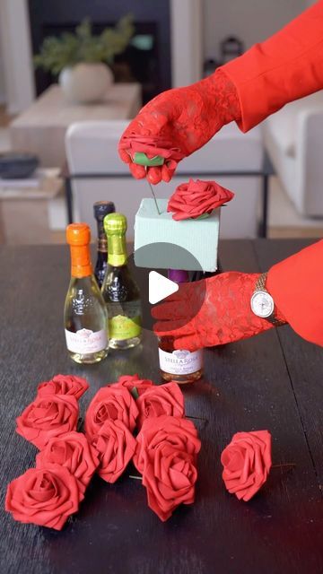 Nadine Ness on Instagram: "Valentine’s DIY Gift Package Idea  Over the weekend I went to @walmart and find these cute mini @stellarosa wine bottle and I knew they were perfect for this DIY.   Which option you like the most? Option 1 or 2?  #DIY #diycrafts #diyhome #floralarrangement #valentine #giftideas" Wine Bottle Bouquet Ideas, Diy Wine Box Ideas, Wine Ideas Design, Gift Basket Ideas With Alcohol, Bottle Bouquet Diy Gift Ideas, Wine Bottle Bouquet Gift, Candy And Flower Bouquet, Mini Wine Bottles Gifts, Valentine Package Ideas