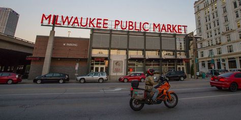 Visit Milwaukee - Milwaukee Public Market Bus Restaurant, Milwaukee Public Market, Indoor Markets, Recipe Icon, Vintage Vw Bus, Corporate Team Building, Team Building Events, Public Market, Mini Vacation