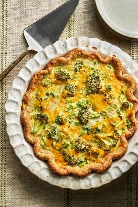 Company Recipes, Chicken Tortillas, Broccoli Cheddar Quiche, Southern Pies, Cheddar Quiche, Cheddar Cheese Recipes, Broccoli Quiche, Wakey Wakey, Eggs Breakfast