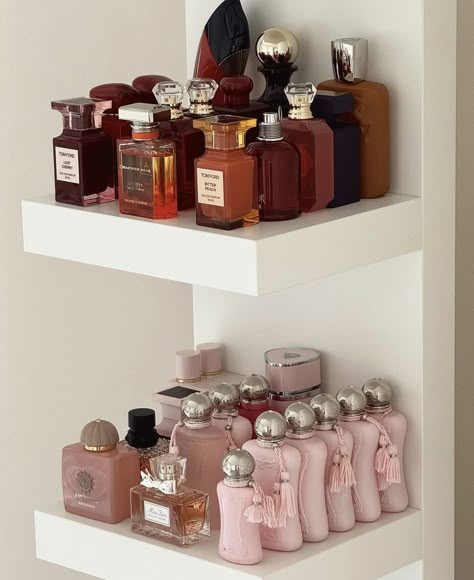 Perfume Collection Display, Perfume Organization, Fragrances Perfume Woman, Hygiene Care, Feminine Care, Perfume Scents, Perfume Lover, Perfume Design, Sweet Smell