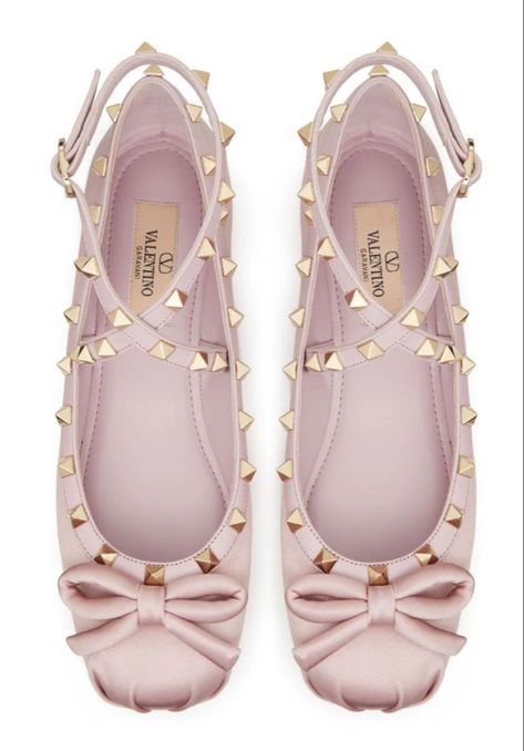 Valentino Valentino Flats, Valentino Pink, Pink Ballet Flats, Berry Berry, Chic Shoes, Girly Shoes, Vision Boards, Valentino Shoes, Swag Shoes