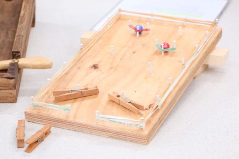 Diy Pinball Machine, Diy Pinball, Pinball Diy, Cardboard Games, Arcade Games Diy, Retro Diy, Pinball Game, Woodworking Projects For Kids, Woodworking Toys