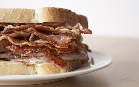 Bobs big bite in Stourbridge amazing bacon sandwich Bacon Sandwich Breakfast, December Meal Plan, Fine Dining Dinner, National Bacon Day, Bacon Recipes Breakfast, Traditional English Food, 20 Minute Meals, Bacon Day, Lentil Nutrition Facts