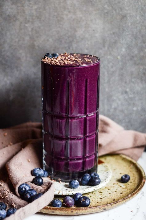 Healthy Chocolate Smoothie, Blueberry Snacks, Blackberry Smoothie, Chocolate Blueberry, Decadent Food, Blueberry Chocolate, Blueberry Smoothie, Healthy Blueberry, Soft Foods