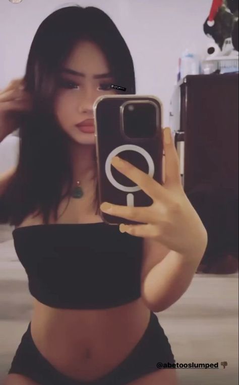 Gf Profile Picture, Sfs Snapchat Ideas, Type Of Aesthetics, Girl Mexican, Mirror Picture, Latina Fashion Outfits, Swag Girl Style, Mexican Girl, Cute Friend Photos