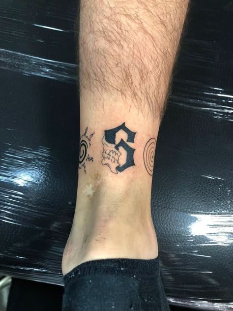 Bleach Anime Inspired Tattoo, Bleach Tattoos For Men, Anime Wrist Tattoos Men, Small Bleach Tattoo, Small Anime Tattoos For Men, Bleach Tattoo Design, Anime Chest Tattoo, Bleach Tattoo Anime, Bleach Tattoo Ideas