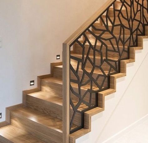 50 Amazing and Modern Staircase Ideas and Designs Safety Grill Design, Modern Stair Railing Ideas, Stair Railing Ideas, سلالم حلزونية, درابزين السلم, Safety Grill, Vstupná Hala, درج السلم, Modern Stair Railing