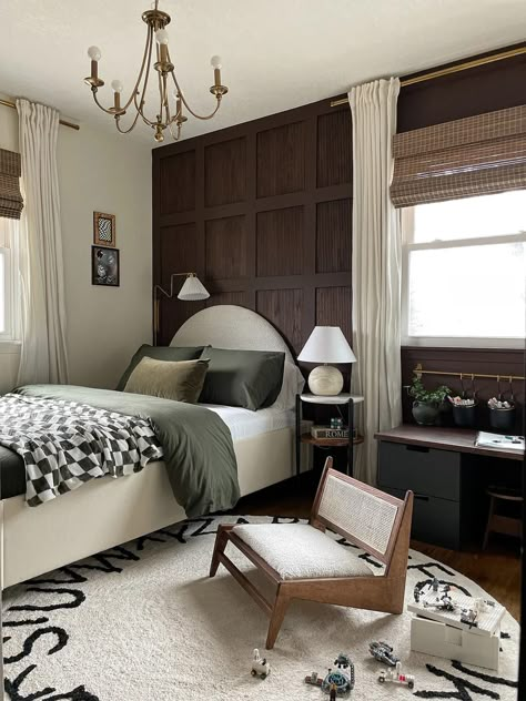 A natural wood board and batten in this young adult bedroom. Plywood Headboard, Marble Bedroom, Pole Wrap, Teen Rooms, Arched Headboard, Board And Batten Wall, Mid Century Modern Chair, Rooms Reveal, Board And Batten