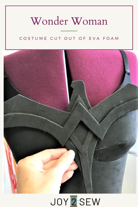 Wonder Woman Costume Diy, Wonder Woman Diy, Costume Wonder Woman, Diy Girls Costumes, Justice League Wonder Woman, Plus Size Halloween Costume, Corset Sewing Pattern, Wonder Woman Cosplay, Woman Cosplay