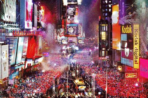 time square gif new york city star fireworks library Times Square Ball Drop, New York New Years Eve, New Years Eve Ball, New Years Eve Fireworks, City Pics, Nyc Times Square, City At Night, New Year's Eve Celebrations, Go To New York