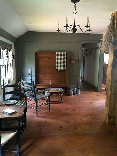 Pin by Amy Jett on Early American Primitive | Farmhouse interior, Home, Colonial decor Primitive Interiors, Early American Homes, Early American Decor, Primitive Dining Rooms, Primitive Living Room, Primitive House, Colonial Farmhouse, Colonial Interior, Primitive Homes