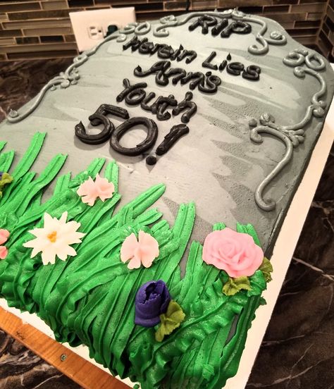 Rip Cakes Ideas, Cemetery Birthday Cake, Tombstone Cakes Birthday, Coffin Birthday Cake Diy, Brownie Tombstones, Tombstone Cake, 50th Birthday Cakes, Graveyard Cake, Decorated Desserts