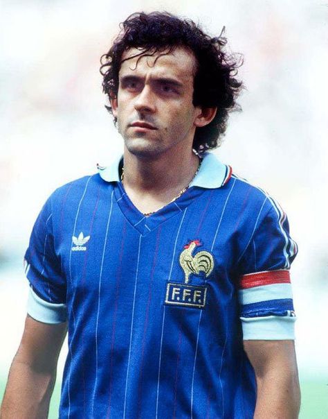 French Football Players, Michel Platini, Fc Nantes, Uefa European Championship, Best Football Players, Classic Football Shirts, Football Icon, Everton Fc, Saint Etienne