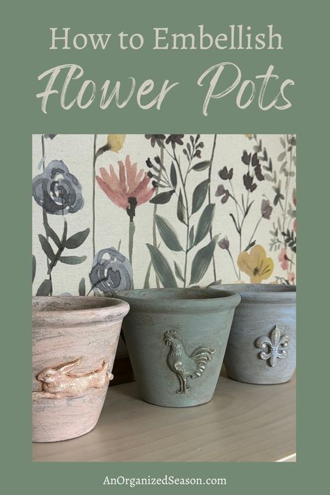 Three DIY flower pots Mould Art, Decorating Terra Cotta Pots, Diy Flower Pot, Backyard Crafts, Vintage Pots, Diy Will, Clay Plant Pots, Indoor Pots, Decoupage Tutorial