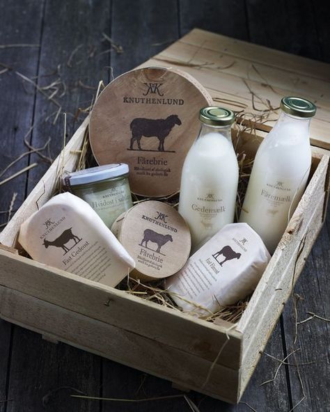 Packaging Box Design, Dairy Packaging, Cheese Packaging, Milk Packaging, Eco Packaging, Cool Packaging, Unique Packaging, Farm Shop, Dairy Products