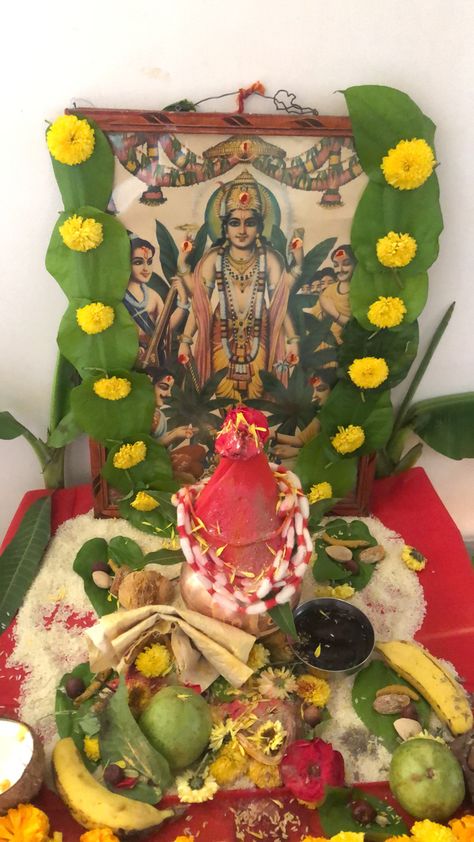 Satyanarayan Pooja, Chaturthi Decoration, Ganesh Chaturthi Decoration, Goddess Decor, Puja Room, Mehndi Art Designs, Pooja Room, Mehndi Art, Pooja Rooms