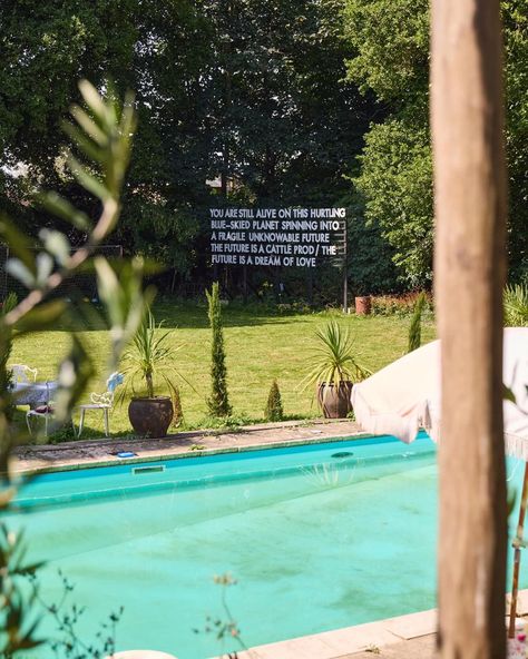 This week, we had the privilege of visiting the home and studio of Robert Montgomery 🎨 It was wonderful to explore his creative space, artistic inspirations, and admire his incredible light poems thoughtfully placed in the outdoor space ✨ Discover the artworks by @robertmontgomeryghost at our current exhibition ‘Songs of the Open Road’ 📍 148 New Bond Street #robertmontgomery #lightpoems #londonartgallery #artistandpoets #halcyongallery #newbondstreet Robert Montgomery Artist, London Art Gallery, Robert Montgomery, Bond Street, Open Road, Creative Space, Artist Inspiration, Outdoor Space, The Incredibles