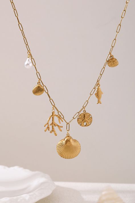 Color: gold Gender: Neutral Material: stainless steel Process: electroplating Shape: drop-shaped, heart-shaped Chain: 40+5cm Summer Beach Style, She Sells Seashells, Gold Girl, Wrist Jewelry, Summer Fashion Beach, Gold Pearl Necklace, Holiday Trends, Jewelry Essentials, Summer Necklace