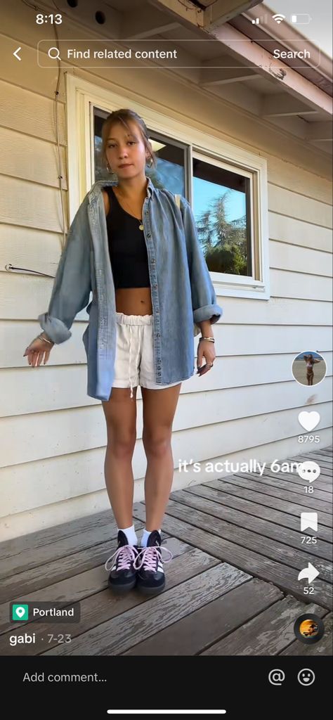 Basic Hot Weather Outfits, Really Hot Summer Day Outfit, Button Down Shirt Outfit Aesthetic, Jean Button Up Shirt Outfit, Denim Button Up Outfit, Denim Button Up Shirt Outfit, Rainy Day Summer Outfits, Hot Day Outfit, Style Inspo Summer