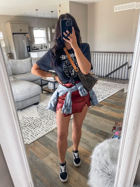 Tshirt Outfit With Sneakers, Sneakers With Mini Skirt, Mini Skirt And Band Tee Outfit, Mini Skirts With Sneakers, Skirts And Band Tees, Leather Skirt And Band Tee Outfit, Plaid Skirt Concert Outfit, Mini Skirt With Sneakers Outfits, Red Skirt Concert Outfit