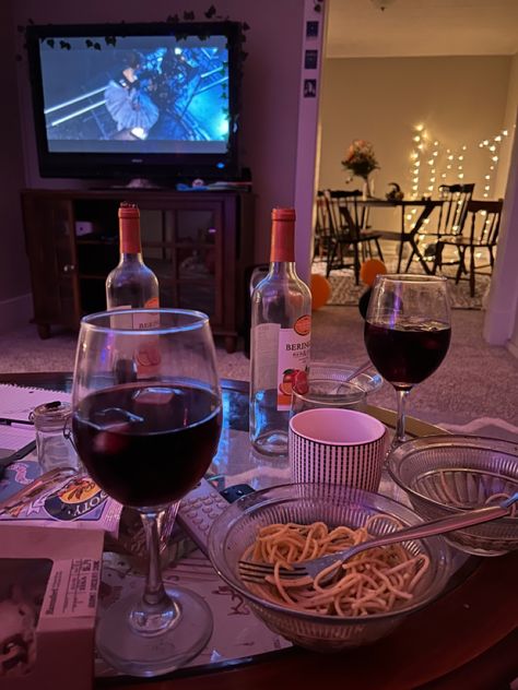 Spaghetti And Wine Aesthetic, Wine Mums Aesthetic, Wine Pics Aesthetic, Pasta And Wine Aesthetic, Hannah Core Aesthetic, Hailey Core, Red Wine Aesthetic, Katie Core, Hannah Aesthetic