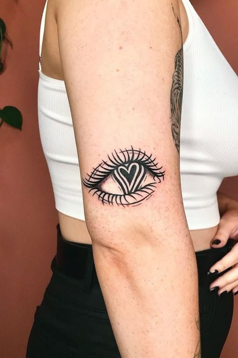 Tattoos Geometric, Heart Tattoo Designs, Tattoo Portfolio, Eye Tattoo, Dope Tattoos, Simplistic Tattoos, Piercing Tattoo, Creative Tattoos, Tattoo Stencils