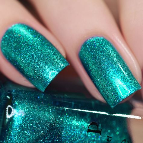 No Days Off is a stunning teal based holographic nail polish with an incredible glow! This gorgeous teal base is stuffed full of metallic green flakes that glisten at every turn! The unmistakable radiance of No Days Off is complemented beautifully by an assortment of vivid holographic micro-flakes that add a serious sparkle to this bold hue! Fully Opaque in 2-3 Coats Deep Teal Nails, Glitter Pedicure, Halo Nails, No Days Off, Fancy Nail Art, Beautiful Nail Polish, Image Nails, Teal Nails, Foundation Shade