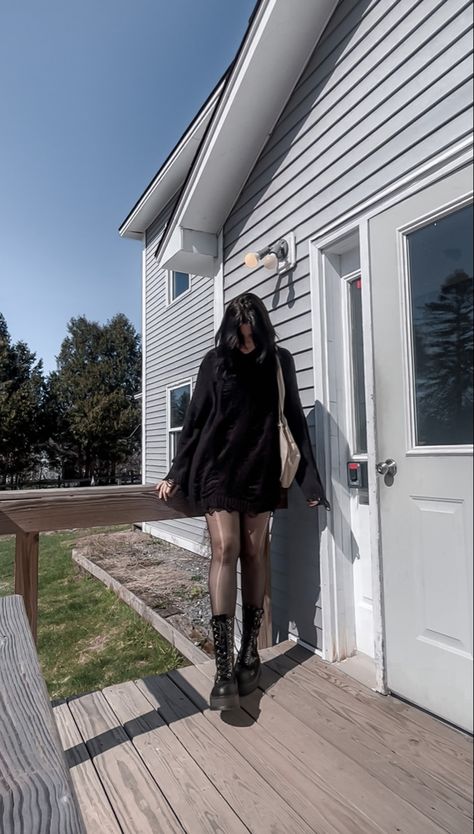 Cute Casual Alt Outfits, Simple Goth Outfit Casual, Gothic Casual Outfits, Winter Alternative Outfits, Clean Goth Outfits, Girly Goth Outfits, Demonia Outfit, Ripped Sweater Dress, Simple Goth Outfit