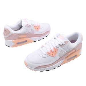 #nikeairmax #pinknikes #airmax90  #pinksneakers High Top Nike, Athleisure Summer, Nike Runners, Air Jordans Women, Workout Sneakers, Nike High Tops, Nike High, Nike Tanjun, Red Nike