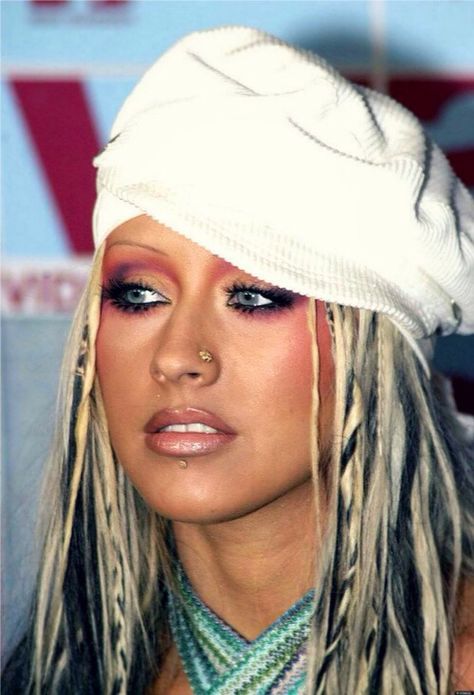 2000s Christina Aguilera, Kristina Agilera, Christina Aguilera Costume, Christina Aguilera 2000, Christina Aguilera Hair, 00s Makeup, 2000 Makeup, Christina Aguilera 2000s, Y2k Makeup