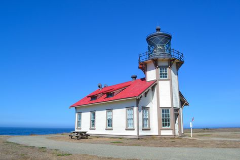 San Francisco to Santa Cruz: A Mini Road Trip Down Highway 1 San Francisco Bucket List, California Getaways, Southern Oregon Coast, Places In California, Time Traveler, Fort Bragg, Visit California, California Coastal, Utah National Parks