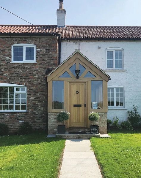 A superb glazed oak porch in the North East UK Cottage Front Porch, Porch Oak, Exterior Aesthetic, Oak Porch, Glass Porch, Porch Interior, Oak Framed Buildings, House Front Door Design, Cottage Porch