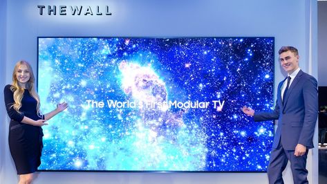 The modular parts used to make the 146in TV also allow for screens of unusual shapes to be made. Luxury Room Design, Fall Backgrounds Iphone, Girls Room Wallpaper, Capas Samsung, Big Screen Tv, House Essentials, Cute Fall Wallpaper, Wallpaper Home Decor, Iphone Wallpaper Fall