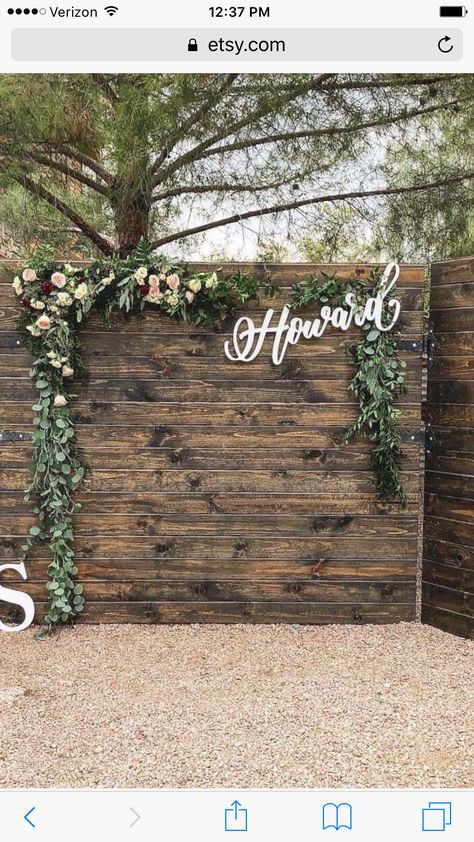 Signage Acrylic, Picture Table, Wedding Hall Decorations, Diy Wedding Backdrop, Wedding Backdrop Design, Rustic Wedding Inspiration, Wedding Ceremony Backdrop, Wedding Backdrops, Photos Booth