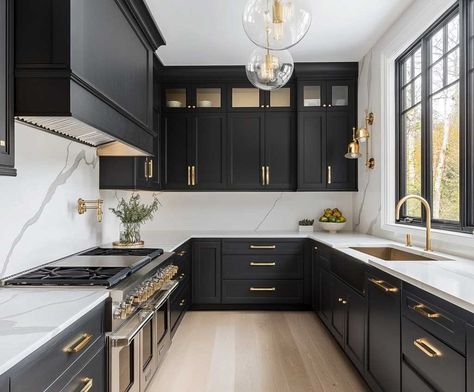 L Shaped Black Kitchen, Black And Bronze Kitchen, Modern Elegant Kitchen, Corner Kitchen Cabinet Ideas, Small U Shaped Kitchen, Black Appliances Kitchen, Sky House, Inspiring Lifestyle, New Home Checklist