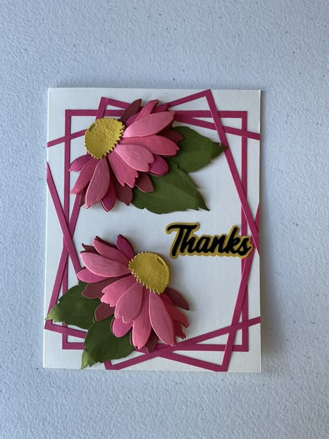 Paper Violets, Paper Flower Arrangements, Daisy Cards, Paper Craft Ideas, Hand Made Greeting Cards, Bee Cards, Beautiful Handmade Cards, Birthday Cards Diy, Paper Crafts For Kids