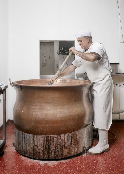 Cheese Making Process, Cheese Making Recipes, Cheese Factory, Cheese Maker, Wood Sink, Cheese Shop, Artisan Cheese, How To Make Cheese, Marzipan