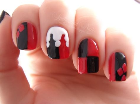 Red Nail Art, Harley Quinn Costume, Geometric Nail, Her Nails, Red Nail Designs, Black Nail, White Nail, Manicure Y Pedicure, Nail Polishes