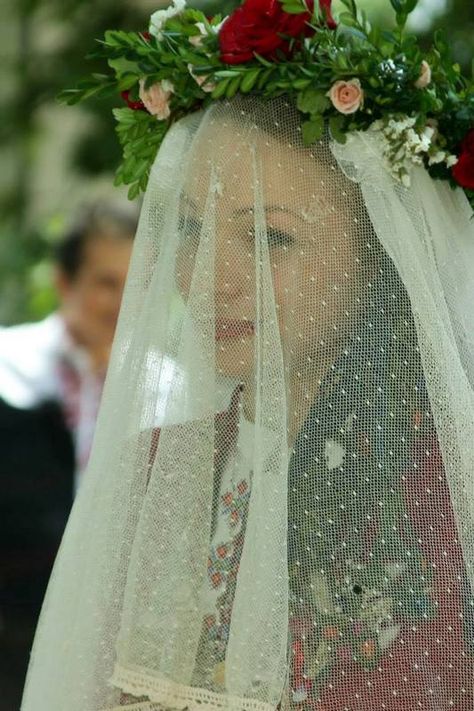 Traditional Bulgarian Wedding Bulgarian Wedding, Slavic Clothing, Religious Ceremony, Plan My Wedding, Big Party, People Of The World, Culture Travel, Pavlova, Wedding Pinterest