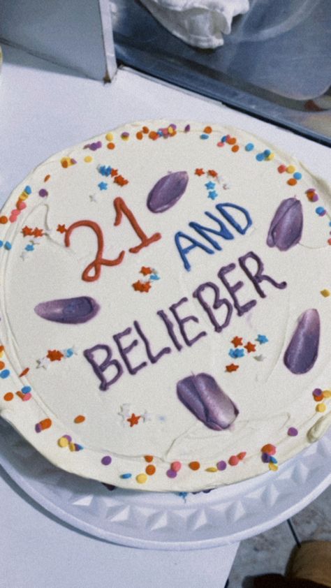 Justin Bieber Birthday Party, Justin Bieber Themed Birthday Party, Justin Bieber Party Theme, Justin Bieber Birthday Party Ideas, Justin Bieber Cake, Justin Bieber Party, Justin Bieber Birthday, Vintage Birthday Cakes, 20th Birthday Party