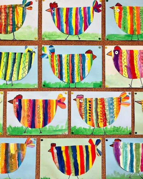 Funny Chickens, Kindergarten Art Lessons, Spring Art Projects, Kindergarten Art Projects, Chicken Crafts, Classroom Art Projects, Ideas For Easter Decorations, Farm Art, Ideas For Easter