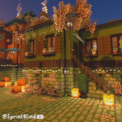 Minecraft Fall Cottage, Autumn Minecraft Aesthetic, Minecraft Multiplayer House, Minecraft A Frame House, Cozy Minecraft Builds, Minecraft Autumn House, Fall Minecraft Builds, Minecraft Porch, Cozy Minecraft Interior