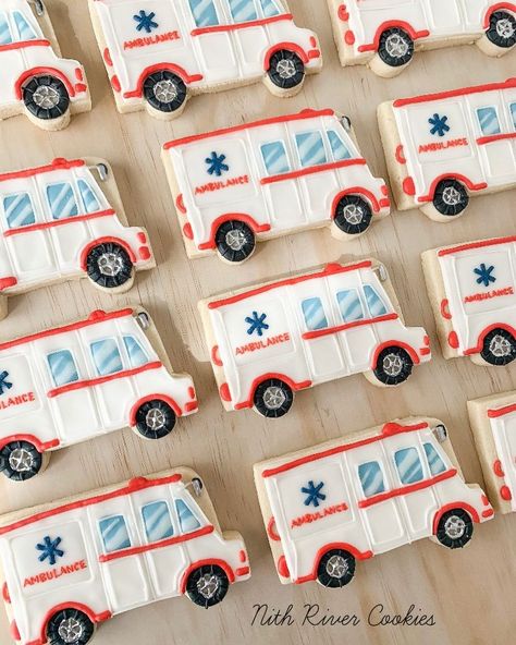 Ambulance Themed Birthday Party, Ambulance Cookies Decorated, Ambulance Cookies, Firefighter Birthday, Nikko, Cookie Art, 4th Birthday Parties, Fire Dept, Birthday Cookies