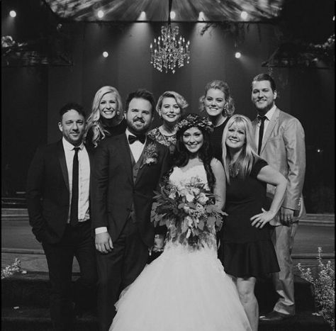 Taya Smith and Natalie Grant at her wedding!!! Beautiful pics!! God bless Kari Jobe Kari Jobe Wedding, Taya Smith, Jenn Johnson, Singing Quotes, Kari Jobe, Hillsong United, Sara Bareilles, Florence Welch, My Wedding Day