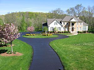 Circle Driveway Landscaping, Round Driveway, Circle Driveway, Driveway Entrance Landscaping, Long Driveway, Stone Driveway, Driveway Entrance, Driveway Design, Driveway Landscaping