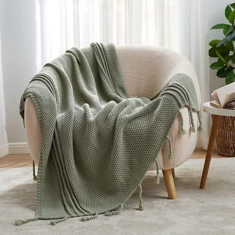 Green Throws, Cable Knit Throw Blanket, Chunky Knit Throw Blanket, Sage Green Bedroom, Green Blanket, Green Throw Blanket, Green Couch, Chunky Knit Throw, Couch Throw Blanket