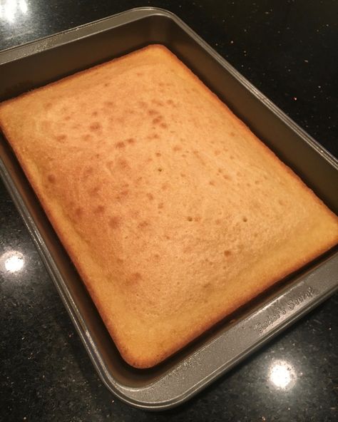 Pound Cake Sheet Cake, Sheet Pan Pound Cake Recipes, Sheet Pan Pound Cake, Sheet Pan Cake Recipes, Sheet Pan Cakes, Cake Mix Pound Cake, Sour Cream Pound Cake Recipe, Cream Pound Cake Recipe, Slice Recipes