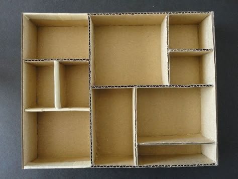 Shadow Box Kunst, Buku Diy, Military Shadow Box, Shadow Box Picture Frames, Box Picture Frames, Diy Shadow Box, Cardboard Crafts Diy, Cardboard Box Crafts, Shadow Box Ideas